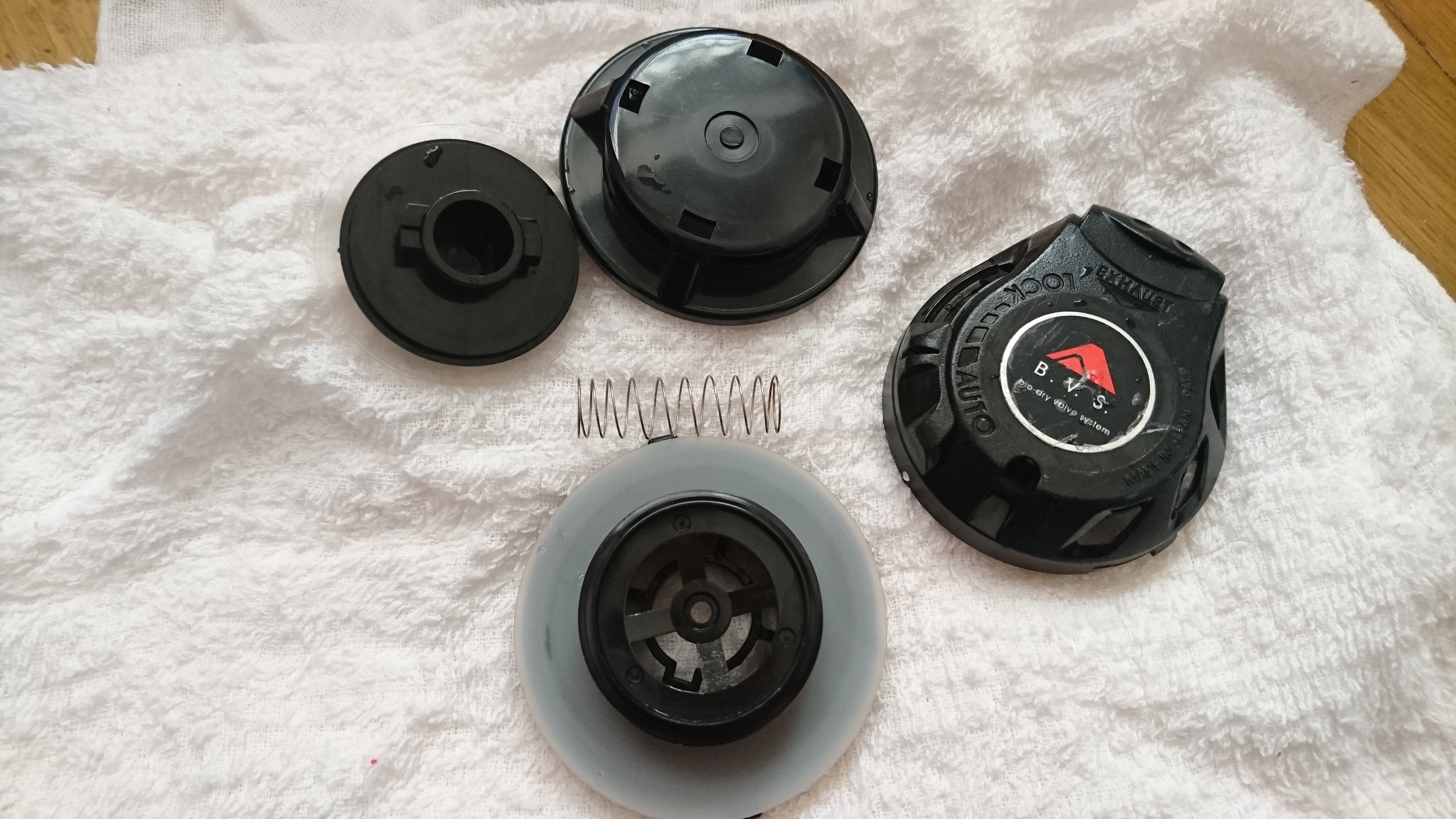 排気バルブ洗浄