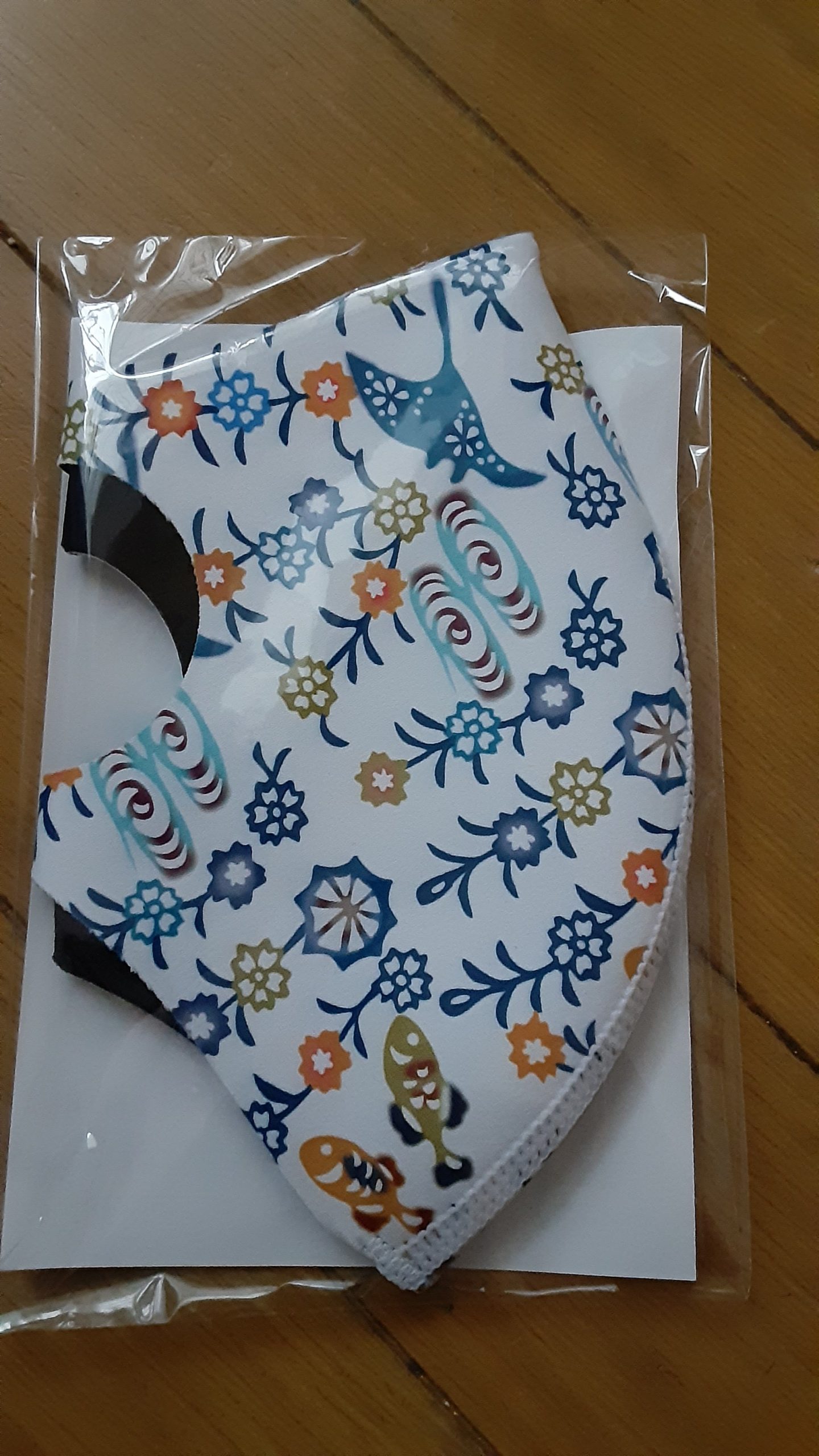 ウェットスーツマスク