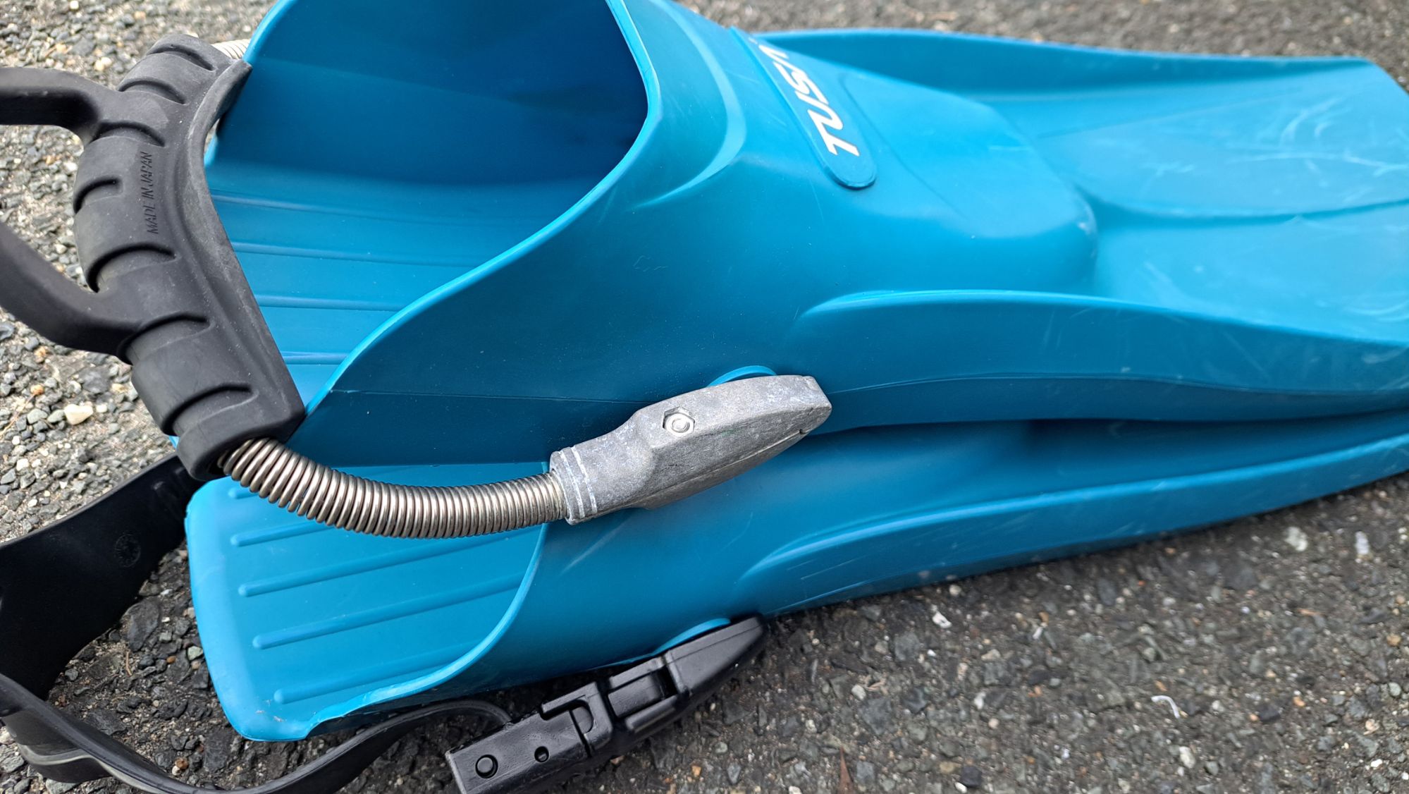 KAILのストラップをスプリングストラップに交換