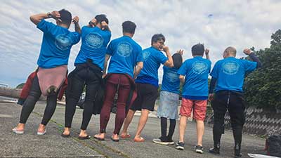 お揃いのTシャツで